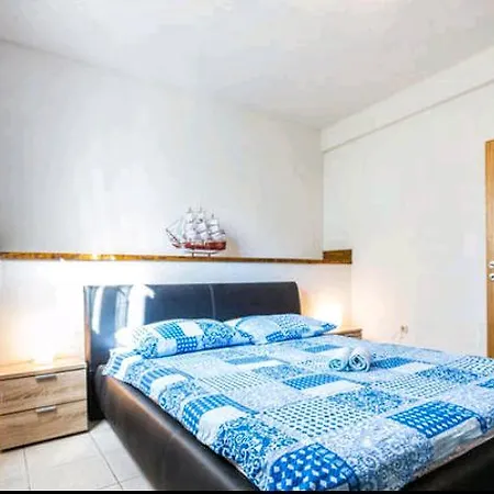 Apartments Marinka Biograd Na Moru Buitenkant foto