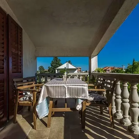 Apartments Marinka Biograd Na Moru Buitenkant foto